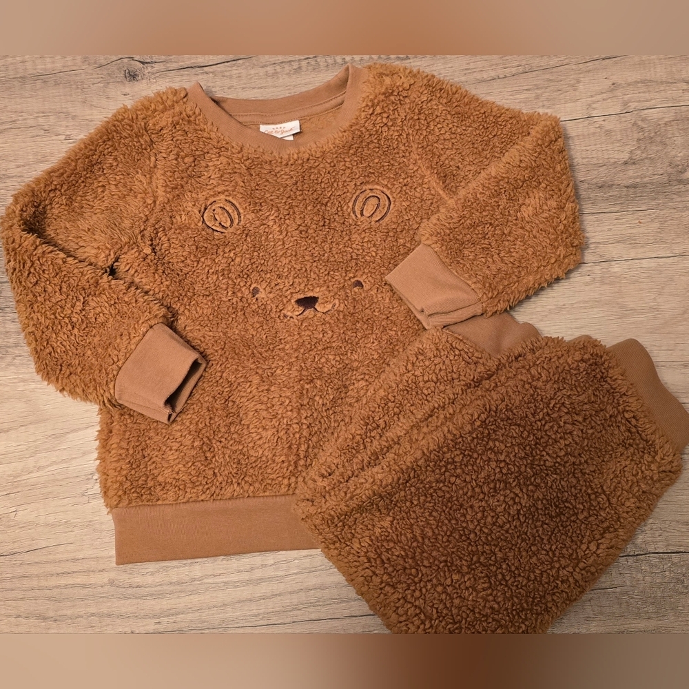 Cat & Jack Fuzzy Brown Kids Set